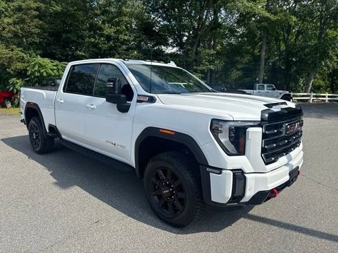 Used 2024 GMC Sierra 3500 AT4 w/ AT4 Premium Plus Package AWD/4WD image 4