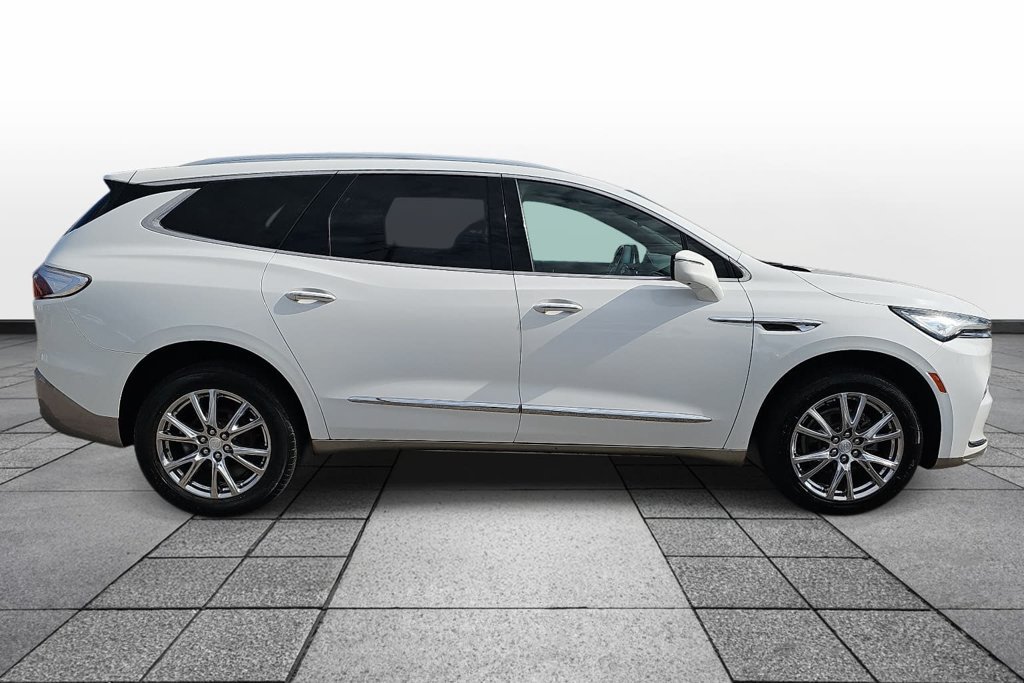 Used 2022 Buick Enclave Premium FWD image 4