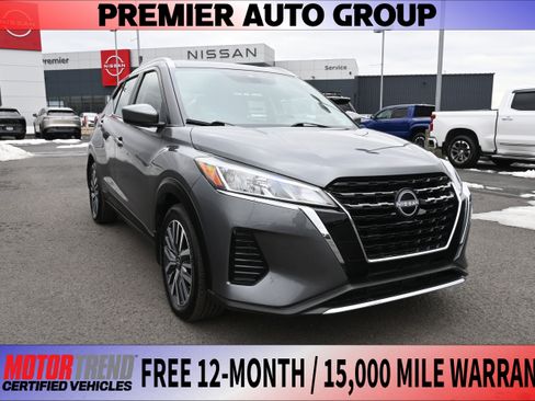 Used 2024 Nissan Kicks SV image 1