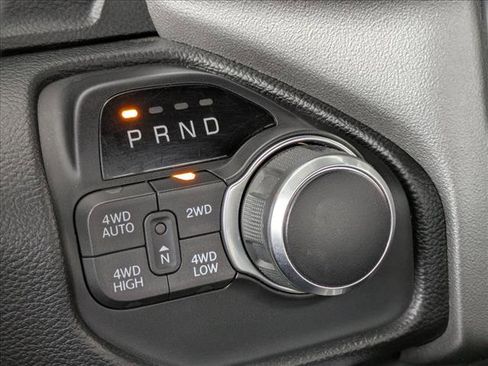 Used 2019 RAM 1500 Big Horn AWD/4WD image 13