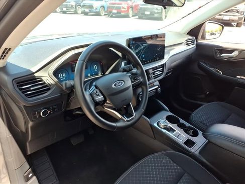 Used 2023 Ford Escape Active w/ Tech Pack #2 AWD/4WD image 12