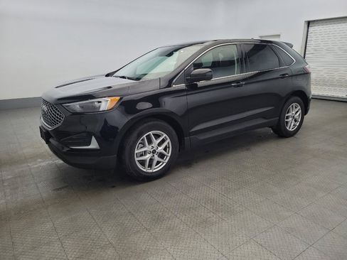 Used 2024 Ford Edge SEL image 2