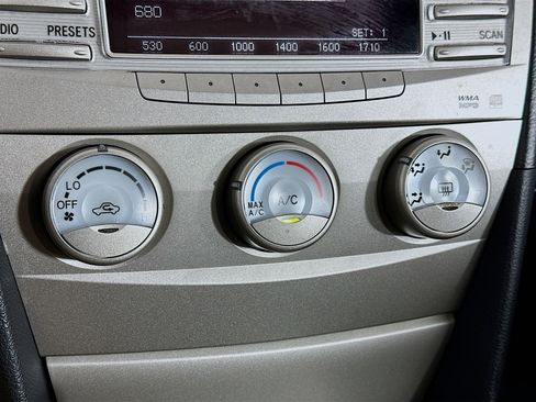 Used 2011 Toyota Camry SE image 22