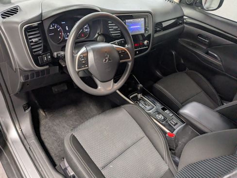 Used 2020 Mitsubishi Outlander ES AWD/4WD image 12
