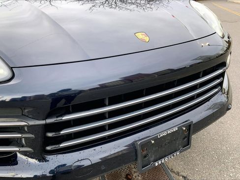 Used 2019 Porsche Cayenne Base image 6