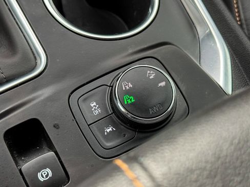 Used 2020 Chevrolet Traverse RS w/ LPO, Floor Liner Package image 32