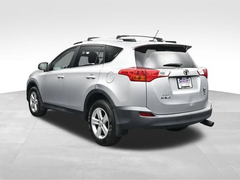 Used 2013 Toyota RAV4 XLE FWD image 3