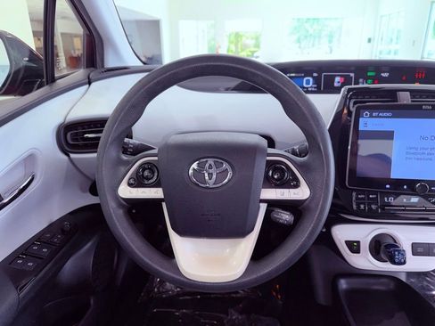 Used 2017 Toyota Prius Two image 16