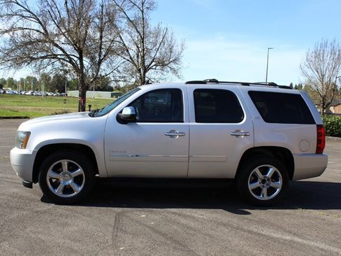 Used 2011 Chevrolet Tahoe LTZ image 7