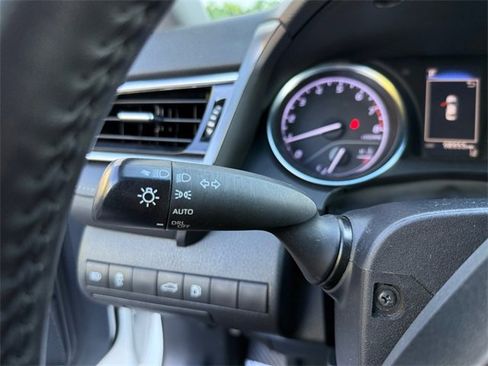Used 2018 Toyota Camry SE image 13