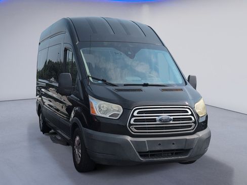 Used 2017 Ford Transit 350 XLT RWD image 5