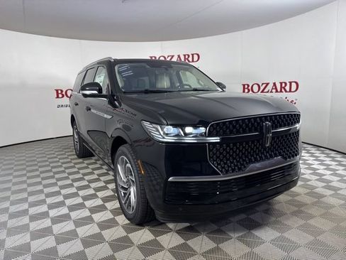 New 2025 Lincoln Navigator Reserve image 1