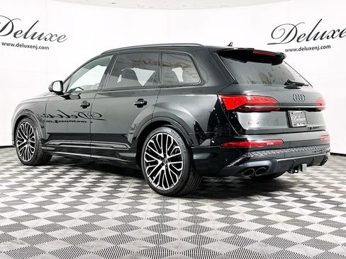Used 2025 Audi SQ7 Premium Plus w/ Executive Package image 4