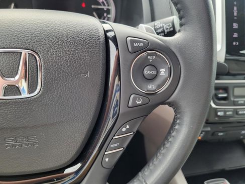 Used 2017 Honda Pilot Touring image 21