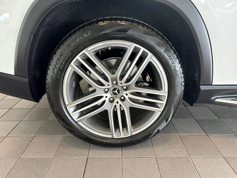 New 2026 Mercedes-Benz GLS 450 4MATIC image 18