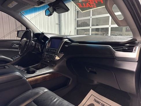 Used 2017 Chevrolet Suburban LT AWD/4WD image 28