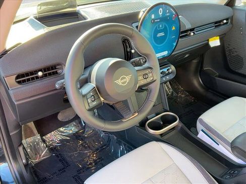 Certified 2025 MINI Cooper S image 10