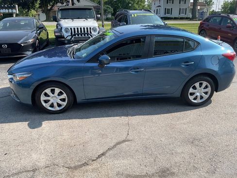 Used 2018 MAZDA MAZDA3 Sport FWD image 8