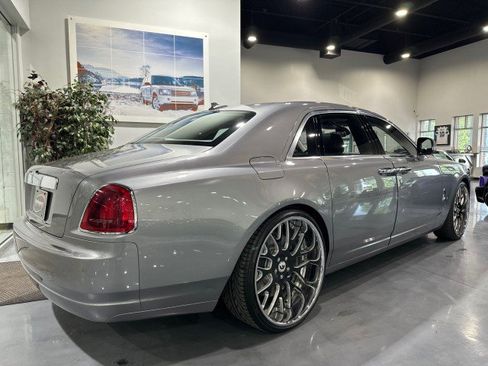 Used 2010 Rolls-Royce Ghost RWD image 37