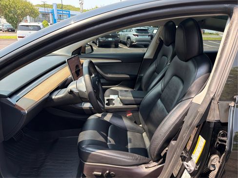 Used 2022 Tesla Model 3 Long Range AWD/4WD image 9