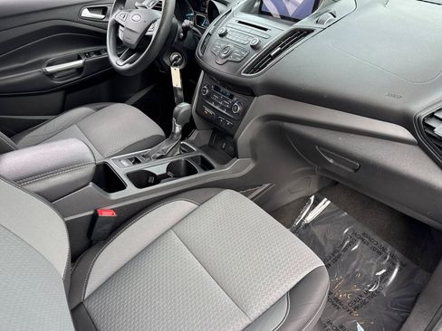 Used 2017 Ford Escape SE AWD/4WD image 32