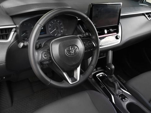 Used 2024 Toyota Corolla Cross AWD Hybrid w/ Moonroof Package image 11