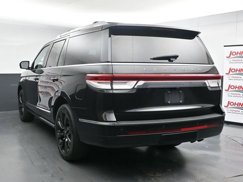 Used 2022 Lincoln Navigator Reserve image 6