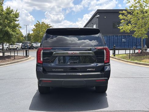 Used 2023 GMC Yukon AT4 w/ AT4 Premium Package AWD/4WD image 15