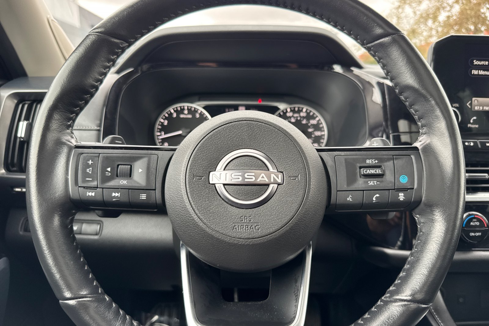 Certified 2023 Nissan Pathfinder SL w/ SL Premium Package FWD image 36