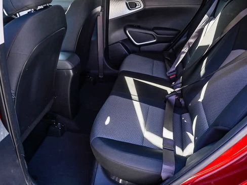 Used 2023 Kia Soul LX w/ LX Technology Package image 20