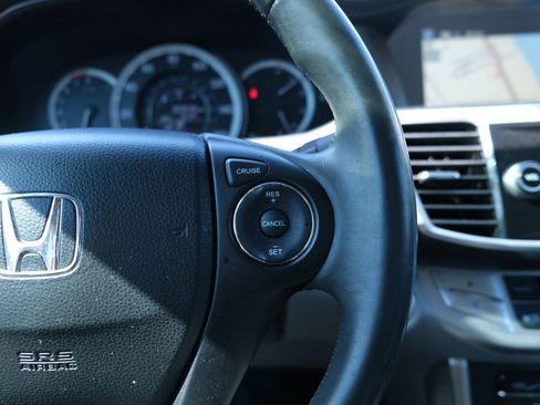 Used 2015 Honda Accord EX-L image 40