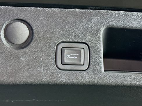 Used 2025 Chevrolet Equinox LT w/ Convenience Package II image 29