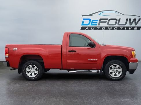 Used 2013 GMC Sierra 1500 SLE w/ SLE Preferred Package image 2