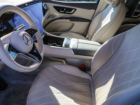 Certified 2023 Mercedes-Benz EQS 580 4MATIC SUV w/ Pinnacle Trim Package image 5
