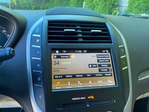 Used 2018 Lincoln MKC Reserve w/ Lincoln MKC Climate Package AWD/4WD image 14