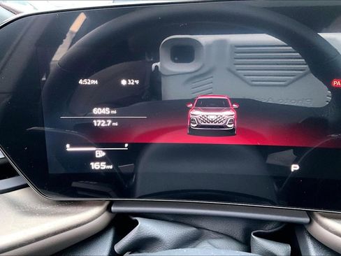 Used 2025 Audi Q5 Premium w/ Convenience Package image 13