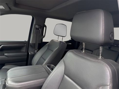 Used 2023 GMC Sierra 1500 SLT w/ SLT Premium Plus Package image 8