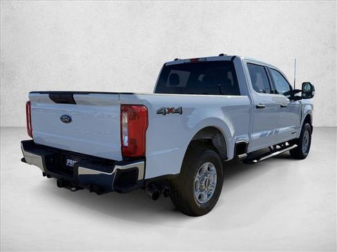 Used 2025 Ford F250 XLT image 5