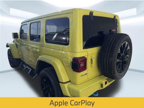 Used 2023 Jeep Wrangler Unlimited Sahara w/ Cold Weather Group AWD/4WD image 9