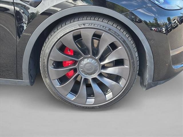 Used 2022 Tesla Model Y Performance AWD/4WD image 24