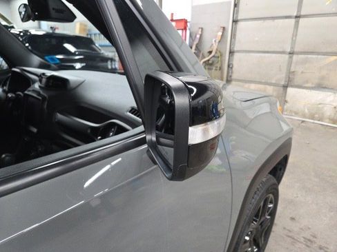 Used 2022 Jeep Renegade Altitude image 21