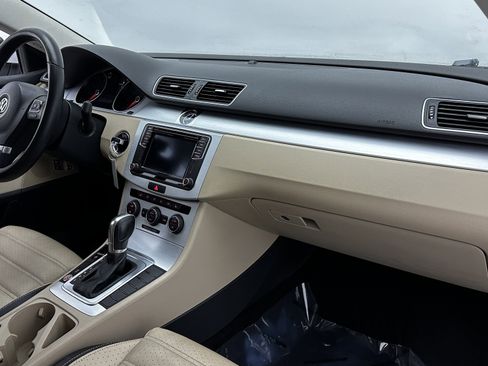 Used 2016 Volkswagen CC R-Line image 31