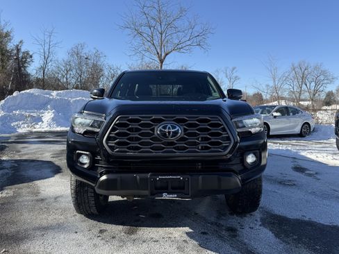 Used 2021 Toyota Tacoma TRD Off-Road w/ TRD Premium Off Road Package image 16
