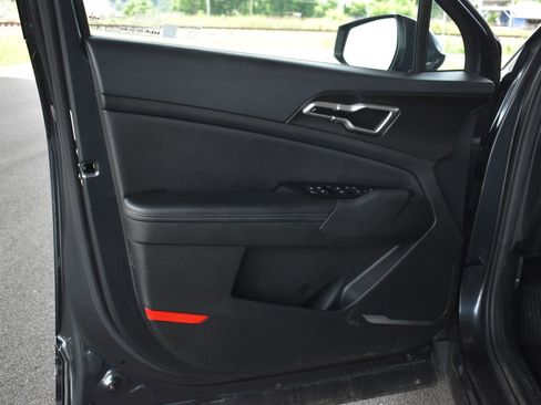Used 2023 Kia Sportage EX FWD image 12