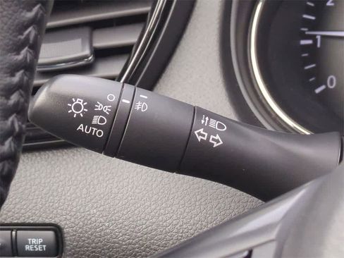 Used 2022 Nissan Rogue Sport SV w/ Technology Package image 26