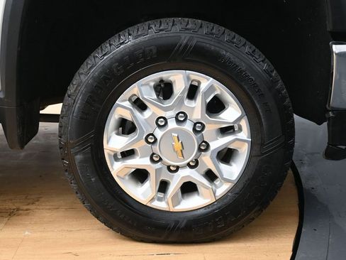 Used 2022 Chevrolet Silverado 2500 LT w/ Convenience Package image 14