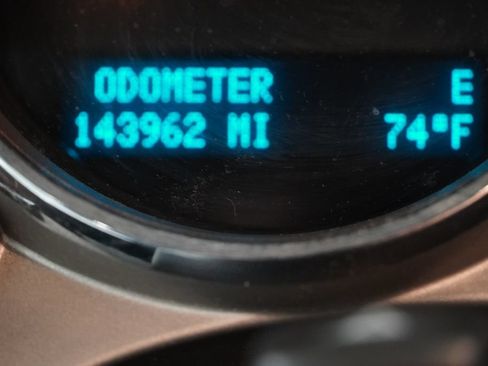 Used 2009 Chevrolet Silverado 1500 LT w/ Power Pack Plus AWD/4WD image 4