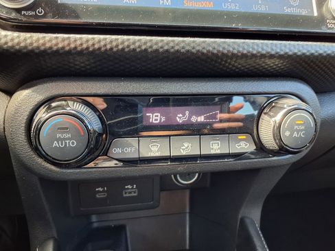 Used 2021 Nissan Kicks SV FWD image 7