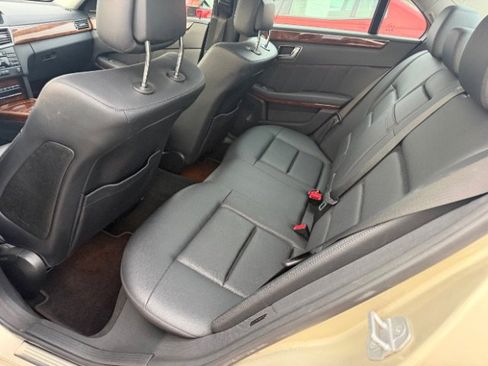 Used 2010 Mercedes-Benz E 350 Sedan image 8