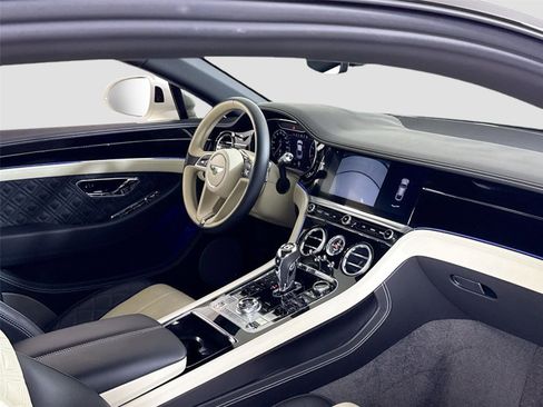 Used 2020 Bentley Continental GT V8 image 26